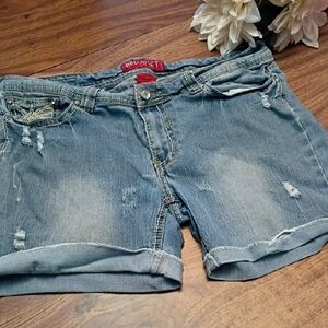 🔥Red Rivet Light Blue Distressed Denim Shorts Women's Size 17